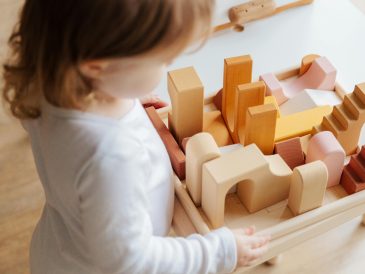 Zabawki sensoryczne od kilku lat cieszą się ogromną popularnością.