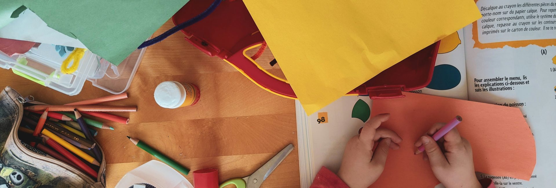 DIY pozwala stworzyć niepowtarzalne dekoracje, które wniosą do domu radość i kolor.